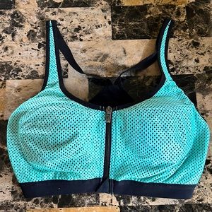 VS Sport Full Support Sports Bra